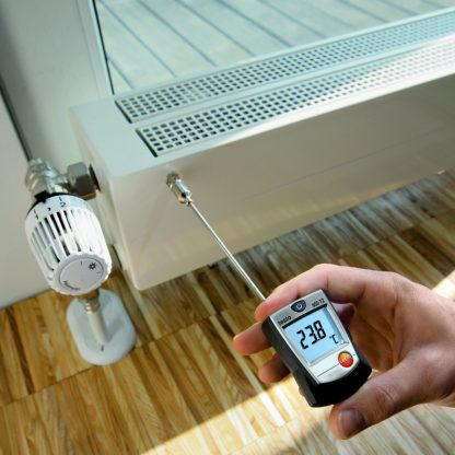 applikation-termometer-testo-905-t2-for-yttemperatur-radiator